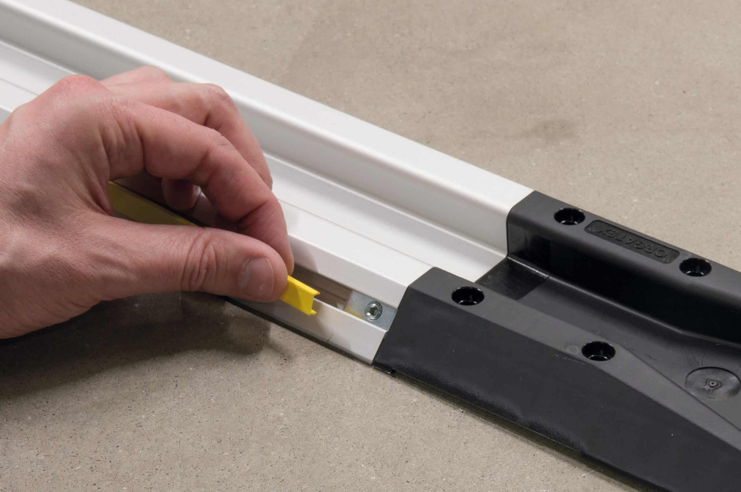 FIFO Monorail rail groove cover