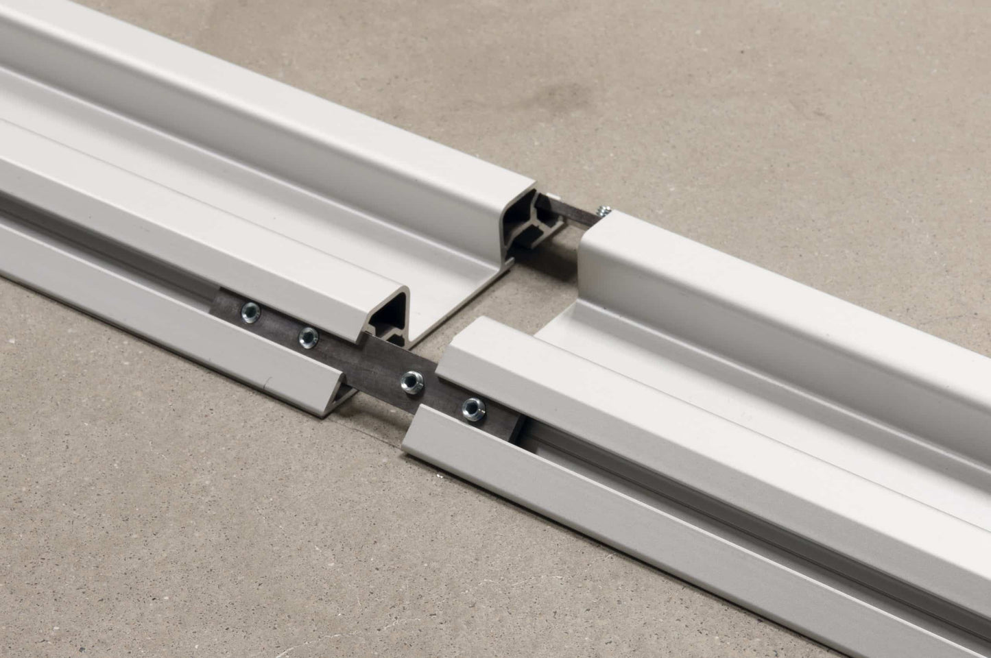 FIFO monorail sections